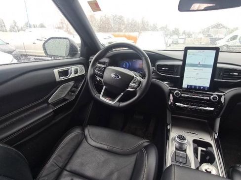 Used 2022 Ford Explorer ST w/ Equipment Group 401A image 14