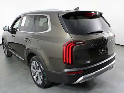 Used 2021 Kia Telluride EX w/ EX Premium Package image 3