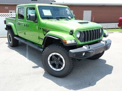 New 2026 Jeep Gladiator Sport
