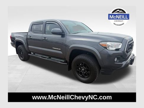 Used 2021 Toyota Tacoma SR5 RWD image 1