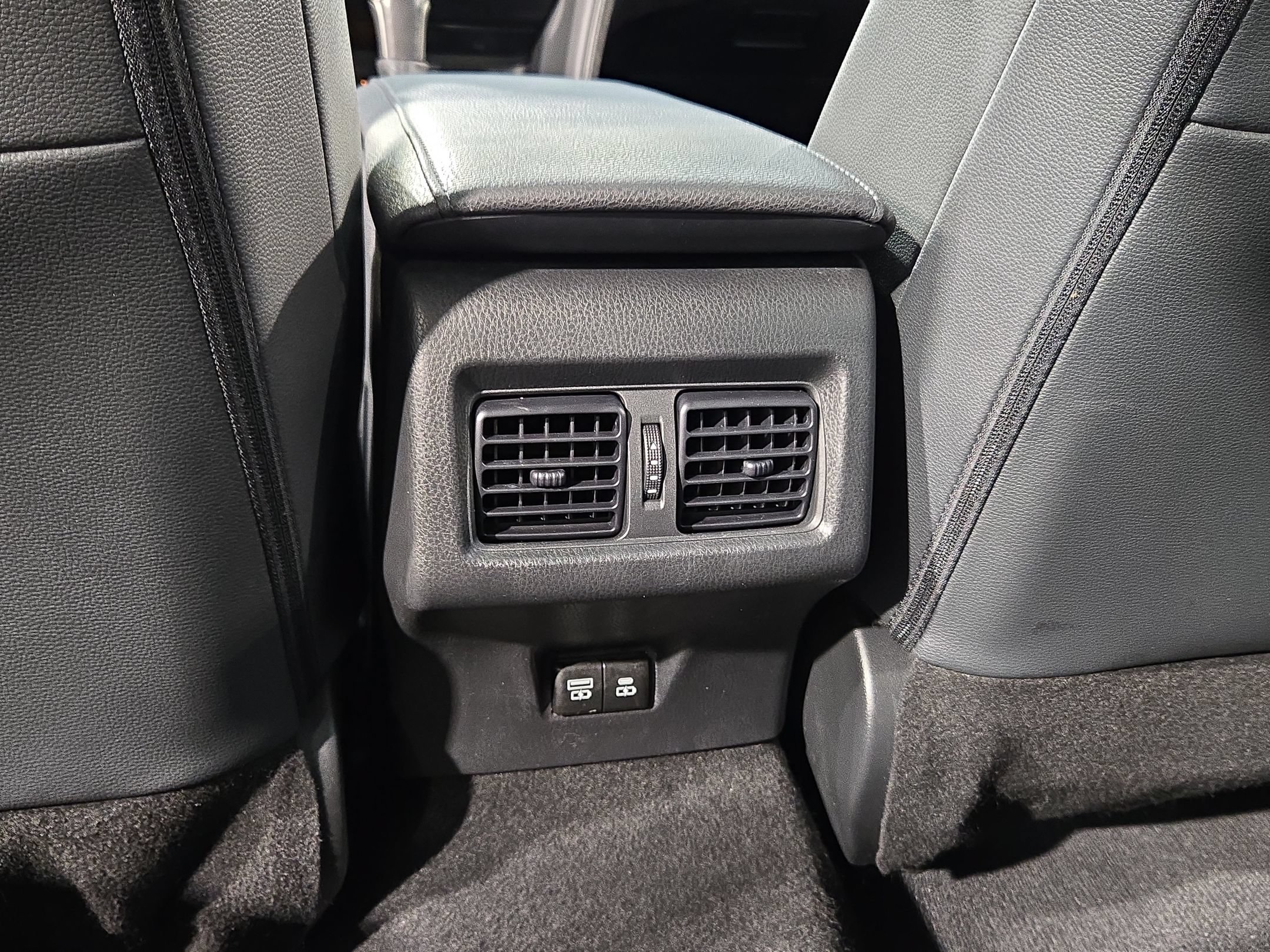 Used 2025 Toyota Camry XSE FWD image 37