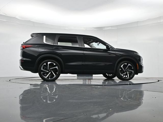 Used 2024 Mitsubishi Outlander SE AWD/4WD image 37
