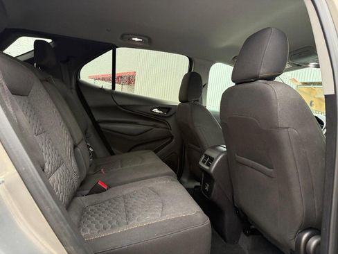 Used 2019 Chevrolet Equinox LT FWD image 11