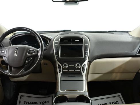 Used 2017 Lincoln MKX Reserve w/ Driver Assistance Package image 7