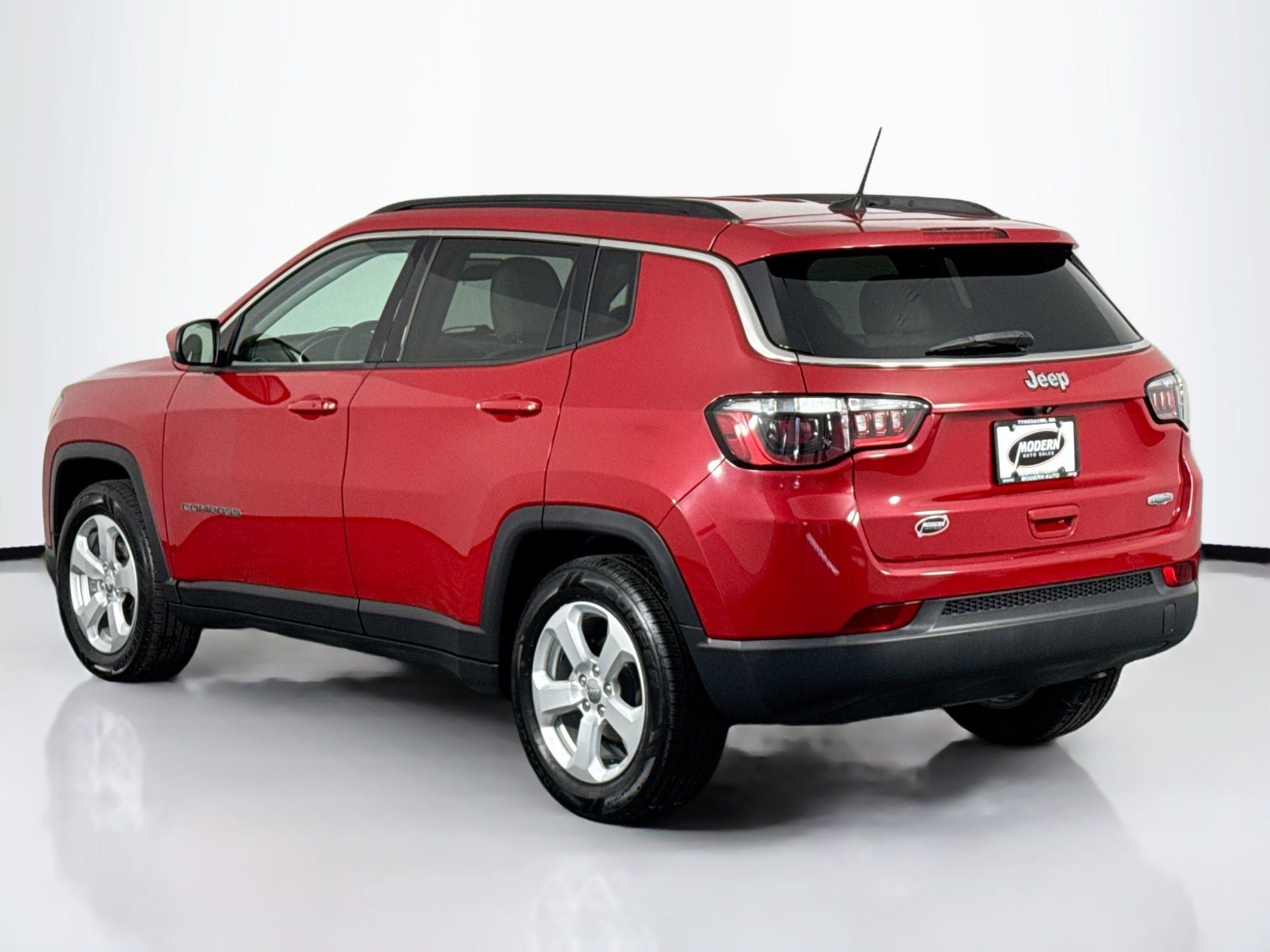 Used 2021 Jeep Compass Latitude FWD image 13