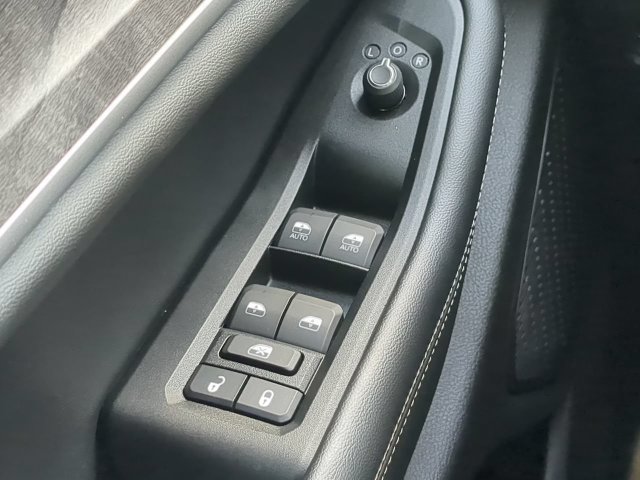 Used 2024 Jeep Grand Cherokee L Limited RWD image 30