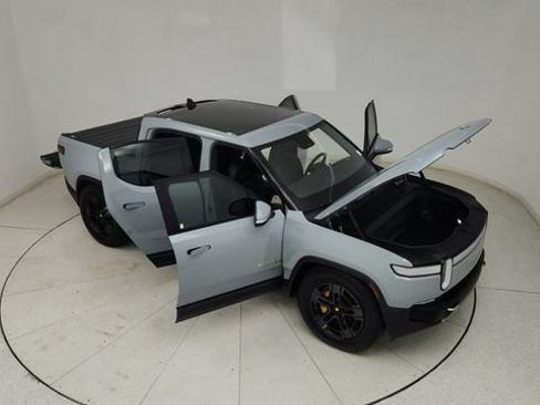 Used 2022 Rivian R1T Adventure AWD/4WD image 29