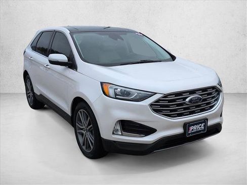 Used 2019 Ford Edge Titanium image 3