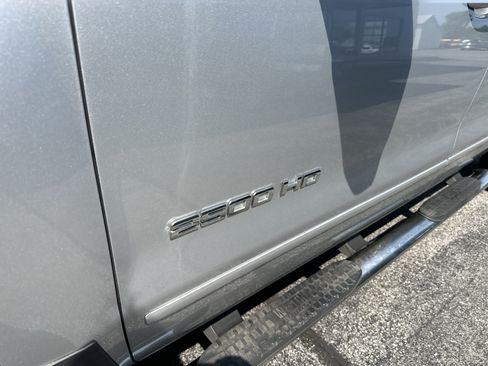 Used 2019 Chevrolet Silverado 2500 LT w/ LT Convenience Package AWD/4WD image 7