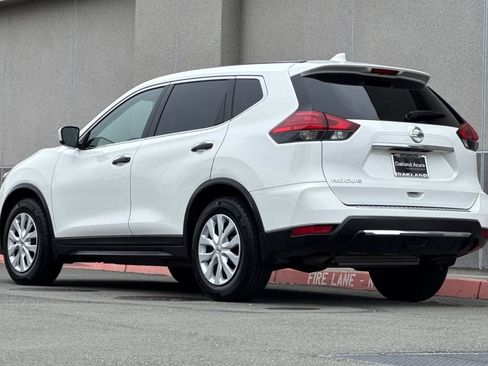 Used 2017 Nissan Rogue S FWD image 6