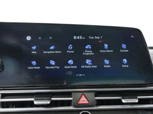 Used 2024 Hyundai Elantra SEL FWD image 13