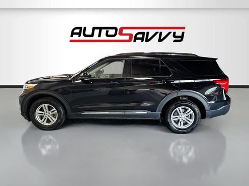 Used 2023 Ford Explorer XLT w/ Equipment Group 202A AWD/4WD image 4