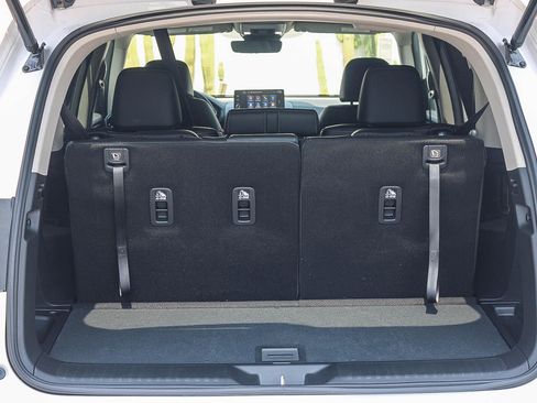 Used 2025 Honda Pilot Touring image 26