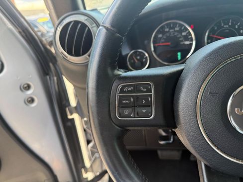 Used 2017 Jeep Wrangler Unlimited Sport w/ Connectivity Group AWD/4WD image 16