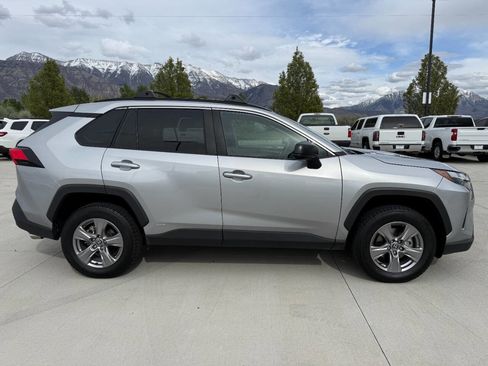 Used 2025 Toyota RAV4 LE AWD/4WD image 2