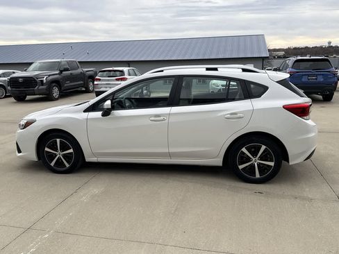 Used 2023 Subaru Impreza Premium image 3