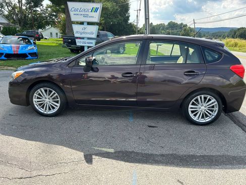 Used 2013 Subaru Impreza 2.0i Premium AWD/4WD image 8