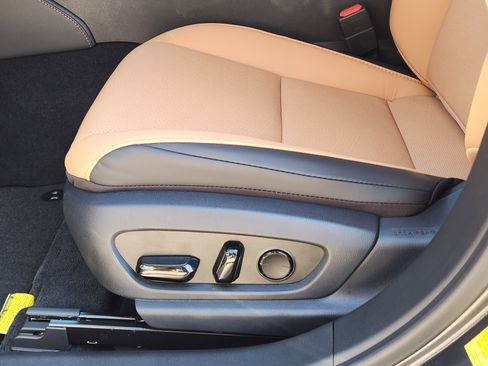 New 2025 Lexus ES 350 w/ Premium Package image 17