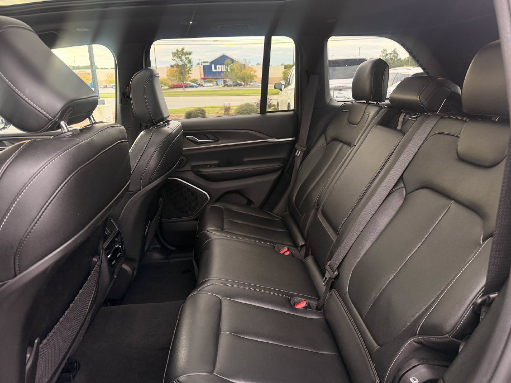Used 2024 Jeep Grand Cherokee Limited 4xe AWD/4WD image 14