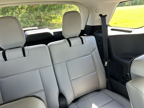 New 2026 Ford Explorer Active w/ Active Comfort Package RWD image 13