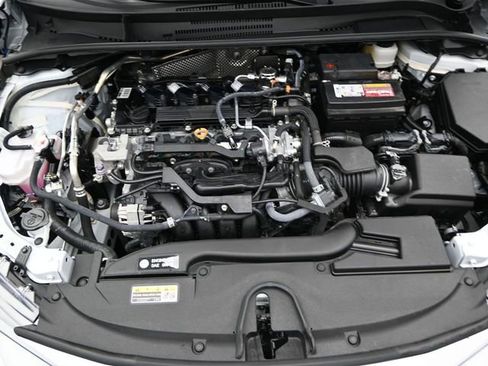 Used 2025 Toyota Corolla LE image 18