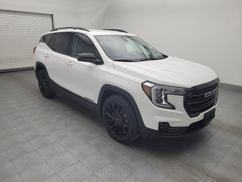 Used 2023 GMC Terrain SLT w/ Elevation Edition image 11