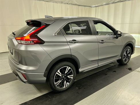 Used 2024 Mitsubishi Eclipse Cross SEL image 2