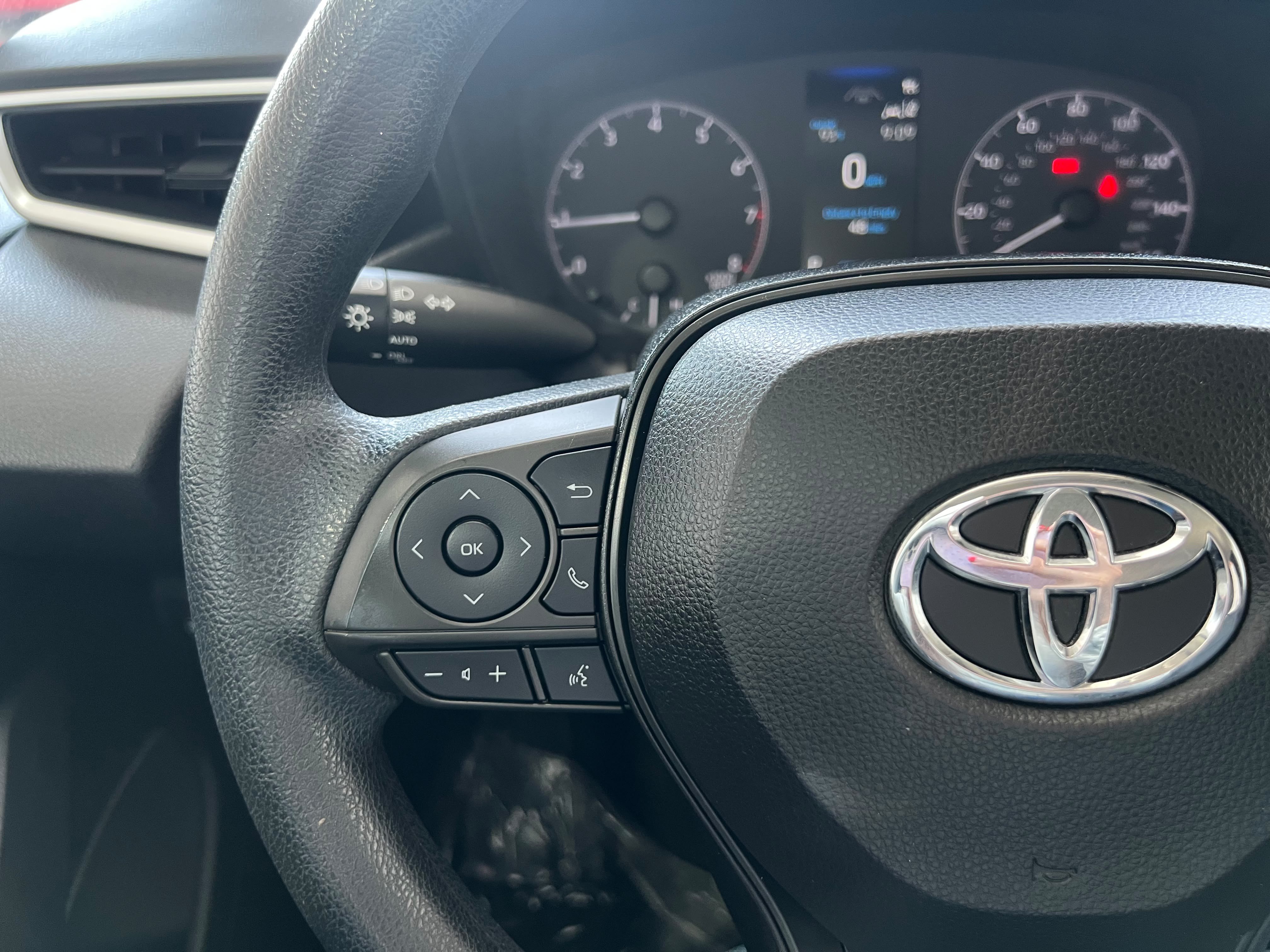 Used 2024 Toyota Corolla LE FWD image 21