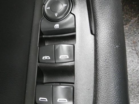 Used 2019 Chevrolet Blazer LT image 21