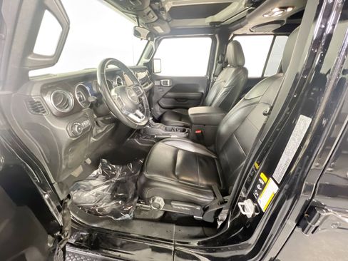 Used 2021 Jeep Wrangler Unlimited Sahara image 20