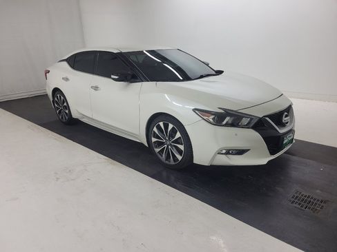 Used 2016 Nissan Maxima SR FWD image 13