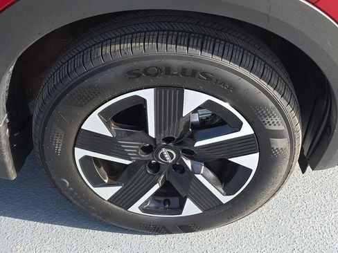 Used 2025 Nissan Kicks SV w/ Charging Package AWD/4WD image 9