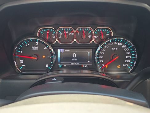 Used 2018 Chevrolet Silverado 1500 LT w/ LT Eassist Package RWD image 10