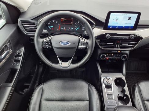 Used 2022 Ford Escape SEL image 6