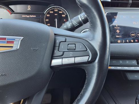 Used 2023 Cadillac XT4 Premium Luxury image 24