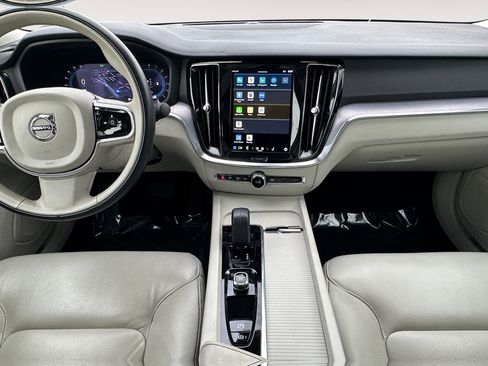 Used 2024 Volvo S60 B5 Core image 11