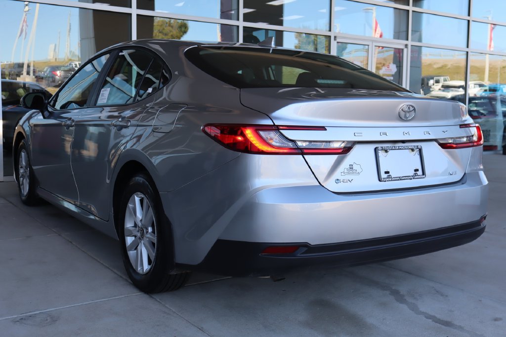 Used 2026 Toyota Camry LE FWD image 6
