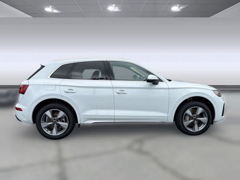 Used 2023 Audi Q5 2.0T Premium w/ Convenience Package AWD/4WD image 8