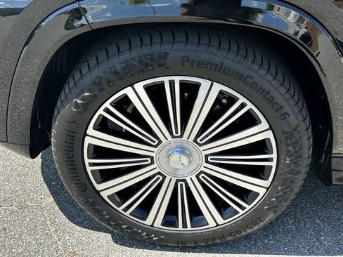 Certified 2024 Mercedes-Benz Maybach GLS 600 4MATIC image 13
