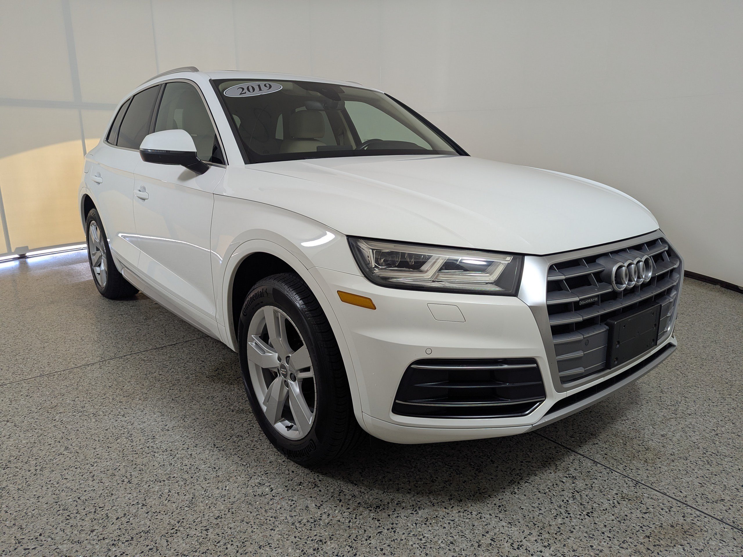 Used 2019 Audi Q5 2.0T Premium Plus w/ Premium Plus Package AWD/4WD image 1