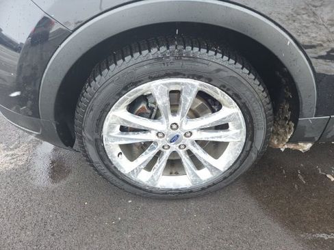 Used 2018 Ford Explorer XLT w/ Equipment Group 202A image 13