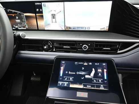 New 2026 INFINITI QX80 4WD w/ Sport Exterior Package image 31