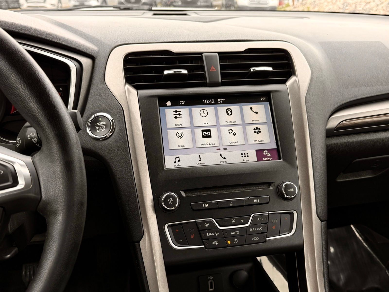 Used 2018 Ford Fusion SE w/ Equipment Group 602A FWD image 36