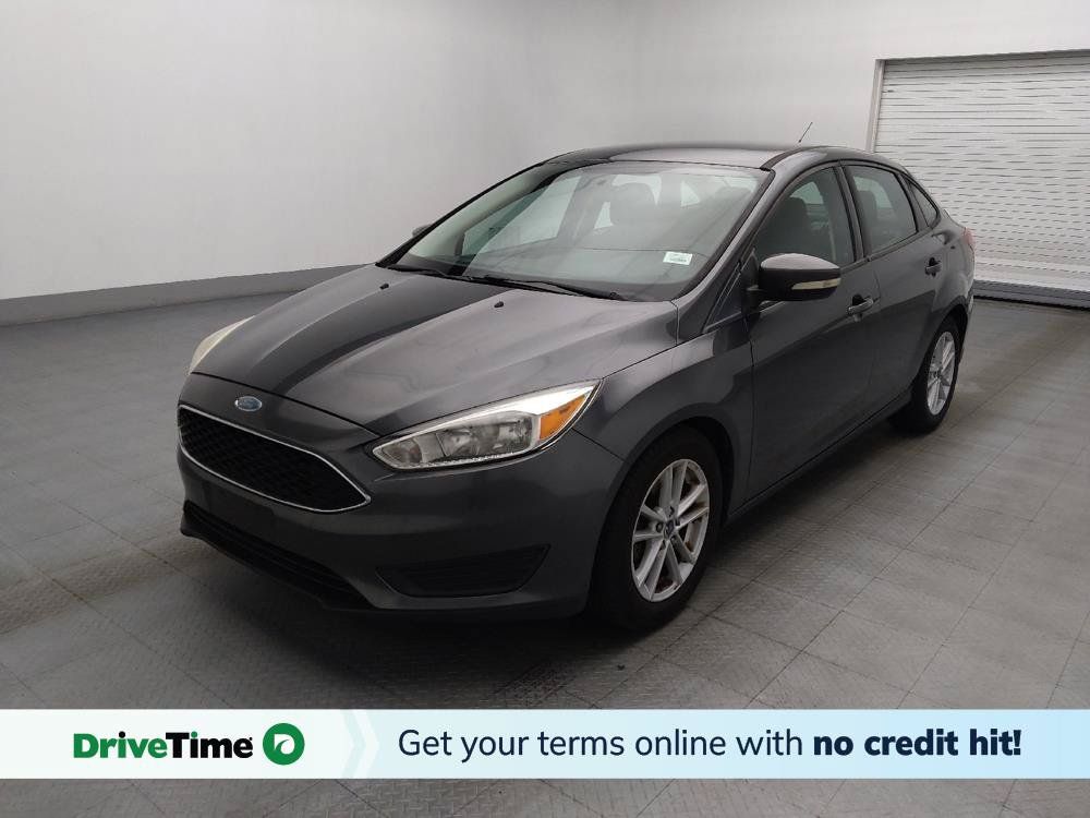 Used 2017 Ford Focus SE FWD image 1