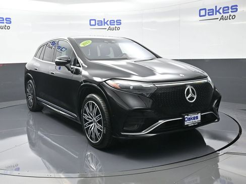 Used 2023 Mercedes-Benz EQS 580 4MATIC SUV image 1