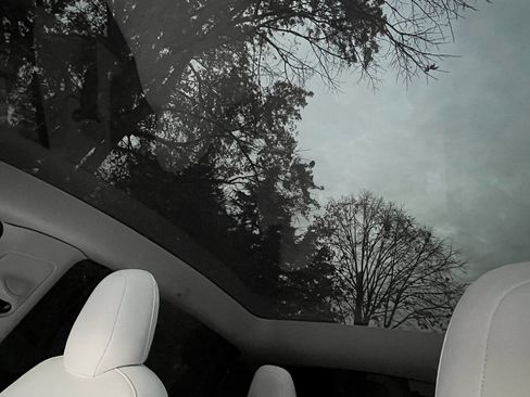 Used 2021 Tesla Model Y Performance image 16