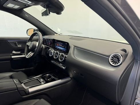 Used 2025 Mercedes-Benz GLA 250 image 36