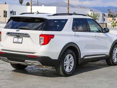 Used 2023 Ford Explorer XLT w/ Equipment Group 202A image 9