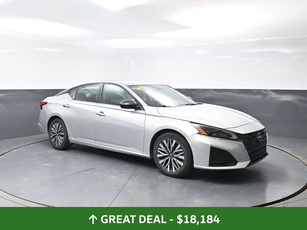 Used 2024 Nissan Altima 2.5 SV FWD image 4