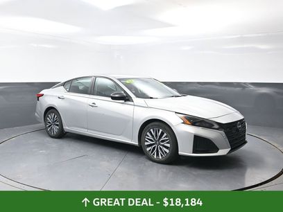 Used 2024 Nissan Altima 2.5 SV